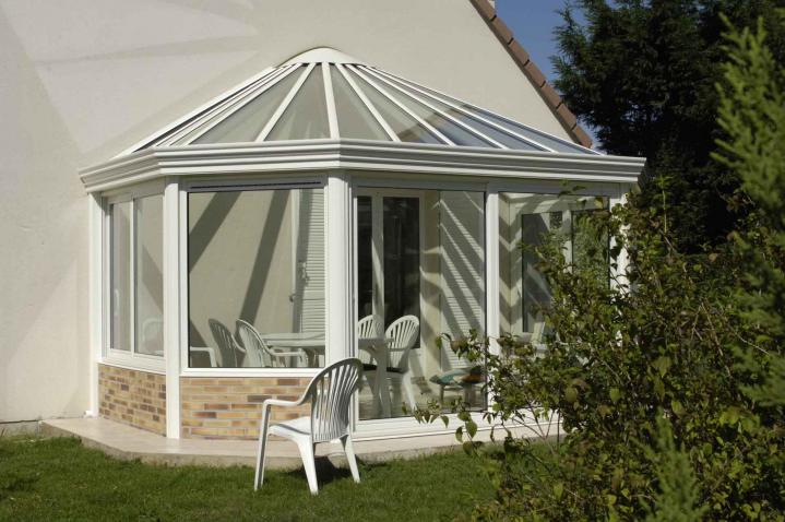 Une entreprise certifiée pour la pose de véranda