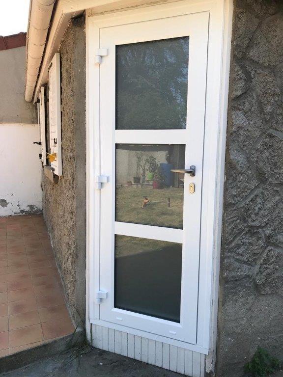 Fabrication porte sur mesure Nanterre